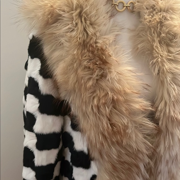 Chic Black /White Mink and Light Champagne Racoon Long Fur Coat - Picture 3 of 11